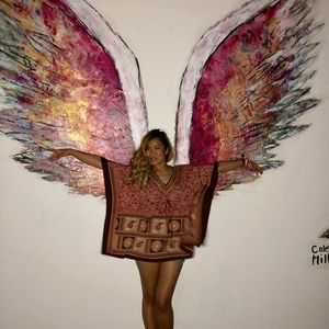 Meet your Posher, Myra